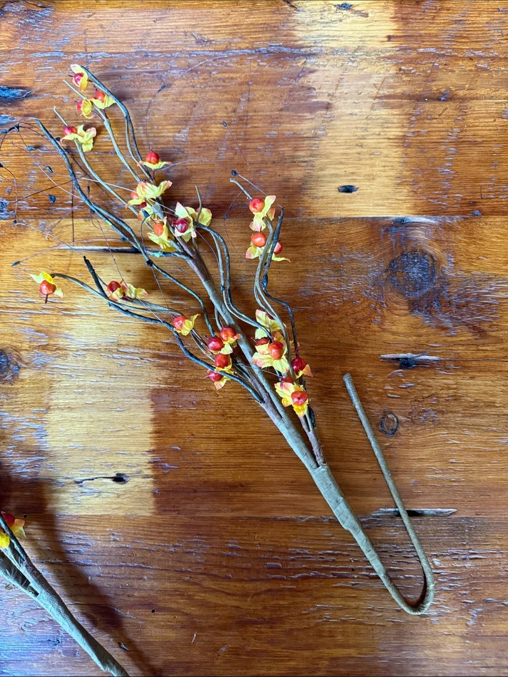 🍂 NWOT 3- 25” Autumn Bittersweet Spray Decorative Stems - Yellow & Orange